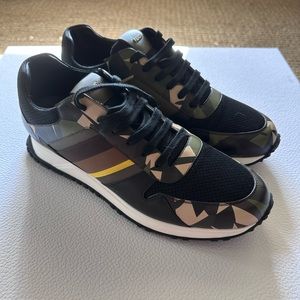 Fendi Military Sneakers Fendi Size 9; US Size 10